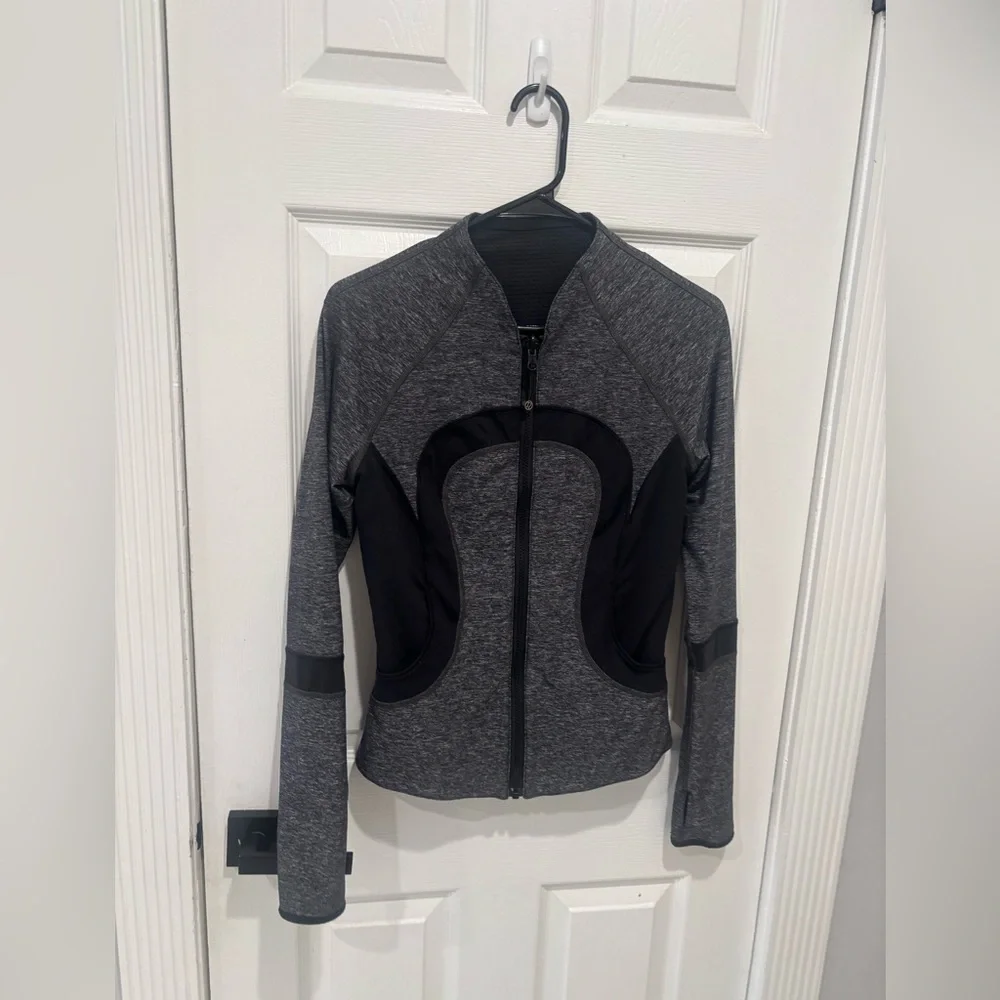 Lululemon reversible bliss jacket Women's Gray and Black Size:S - Picture 1 of 14